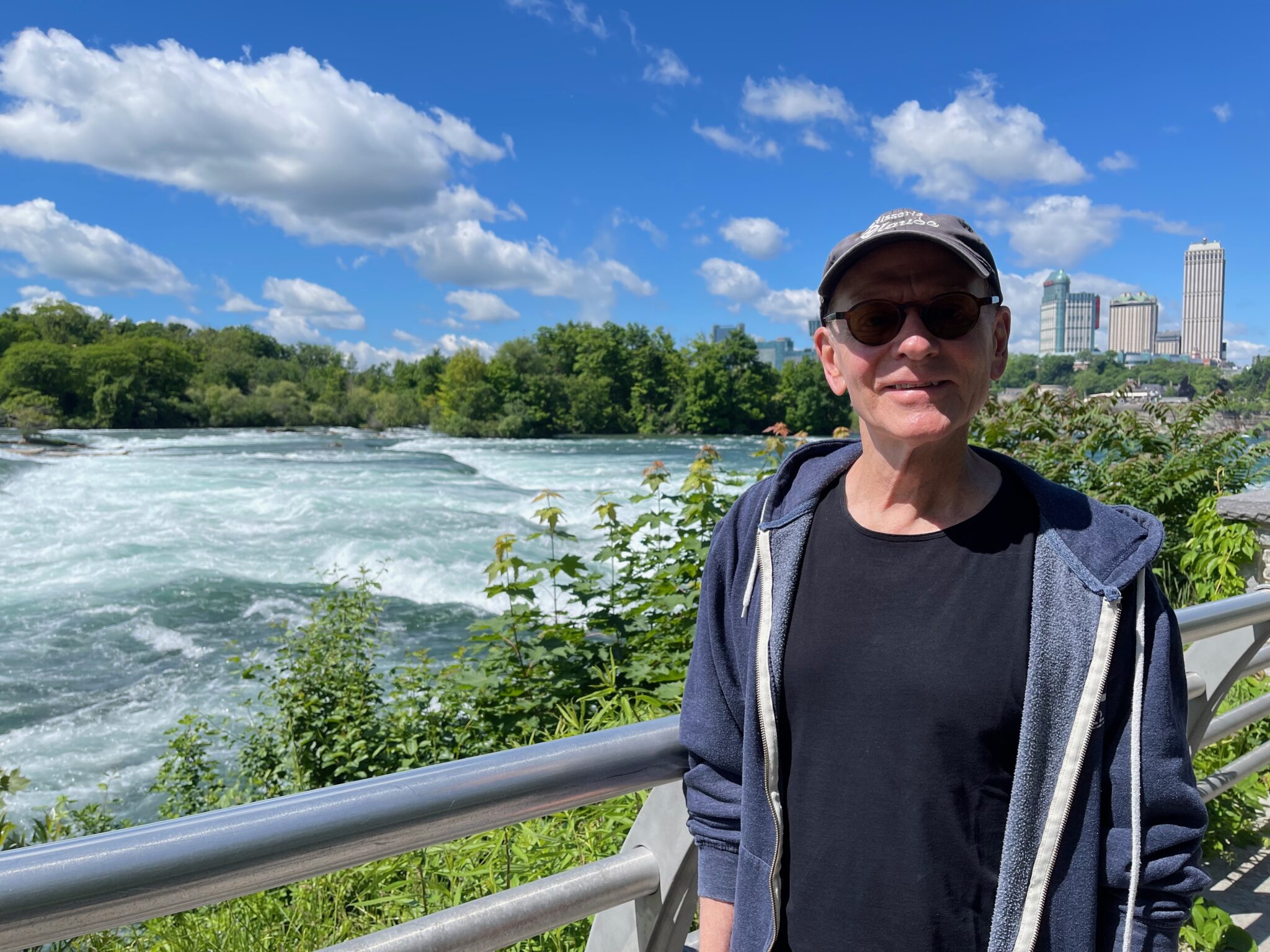 Nick Taylor at the Niagara River. Photo by ConsumerMojo.com